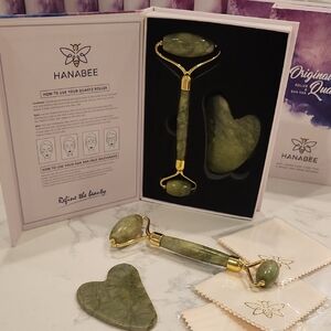 Green Jade Facial Roller & Gua Sha Set